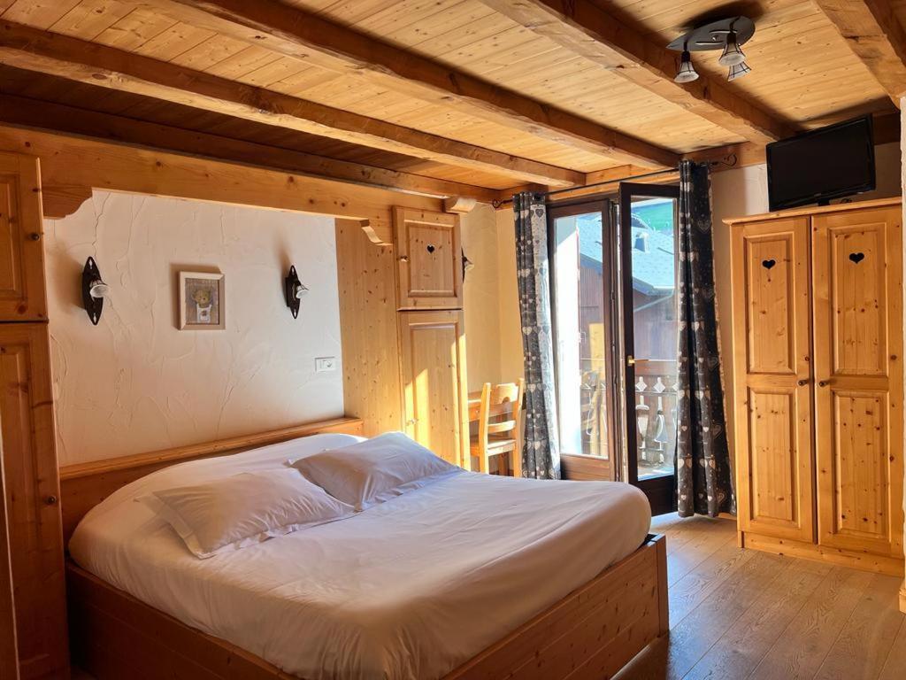 Fleur Des Neiges Hotel Morzine Exterior photo