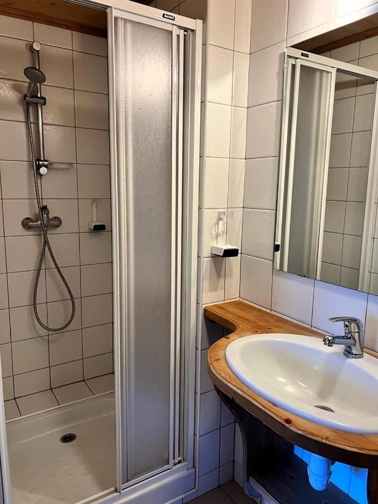Fleur Des Neiges Hotel Morzine Room photo